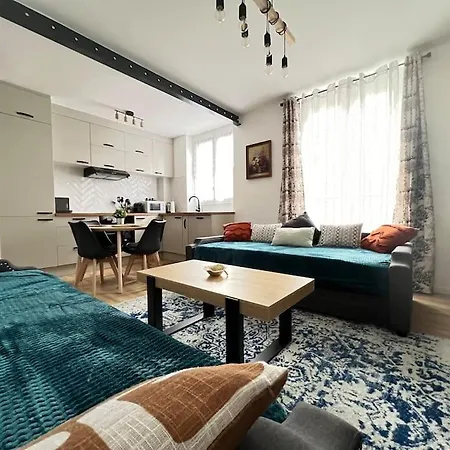 Kb 21 - Metro 7 - Ac - Free Parking - 4 Pers Appartement *
